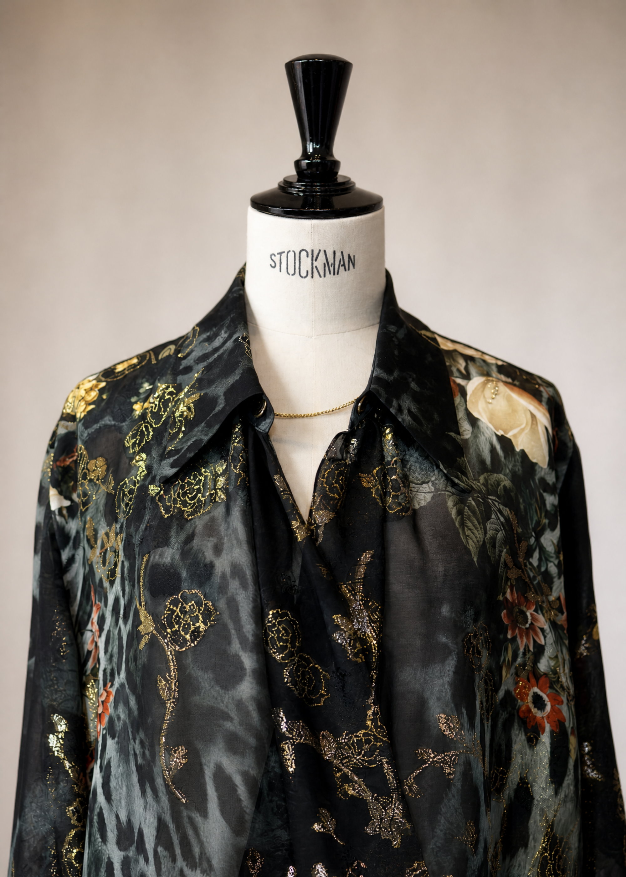 Kleid mit Kragen