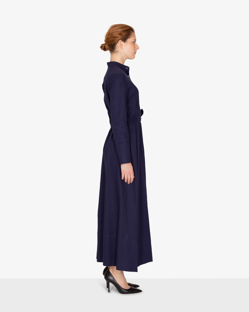 Kleid mit Stehkragen und weißen Knöpfen