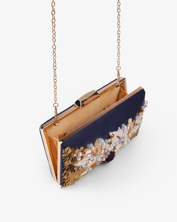 Bestickte Clutch