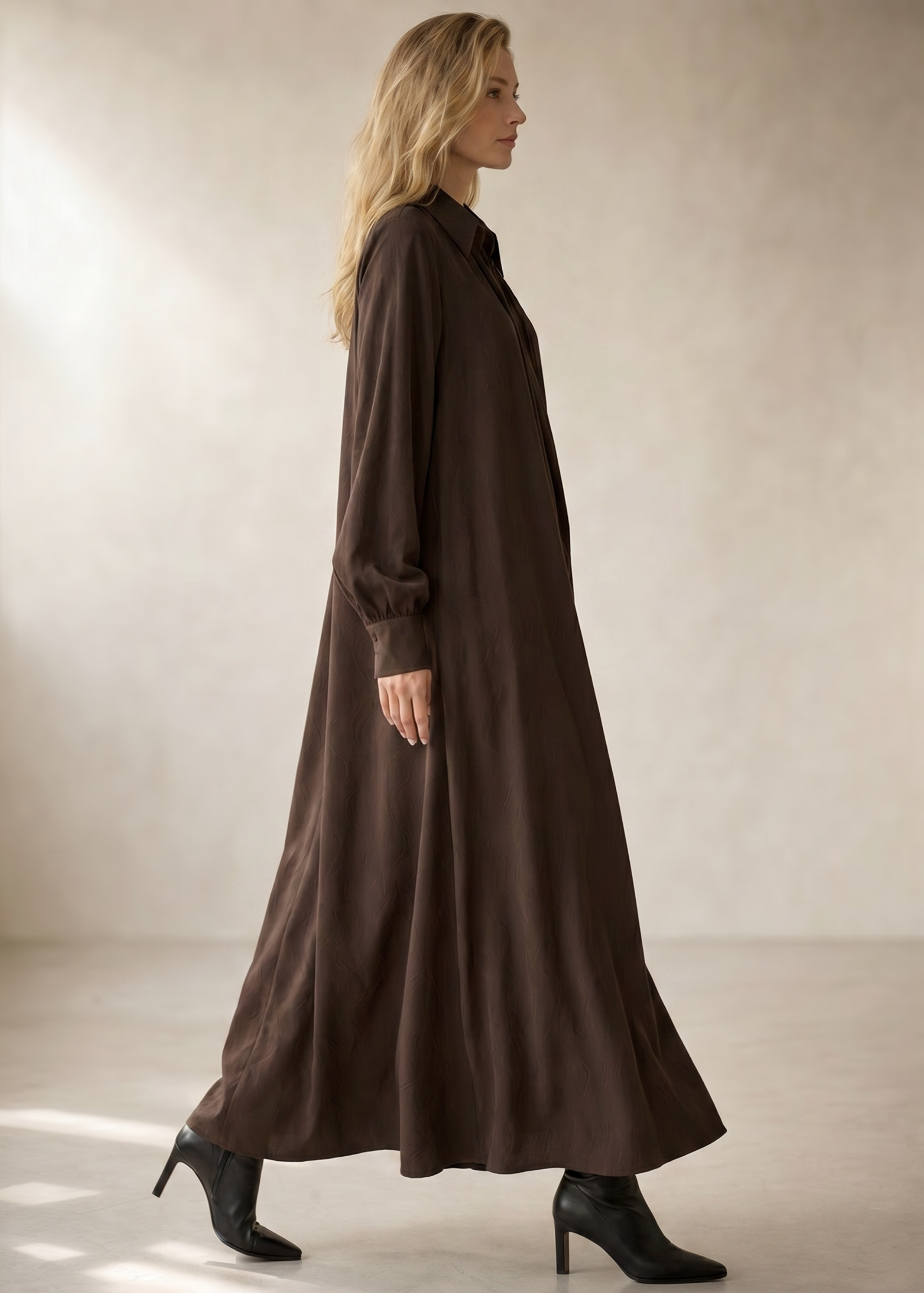 Kleid mit Kragen