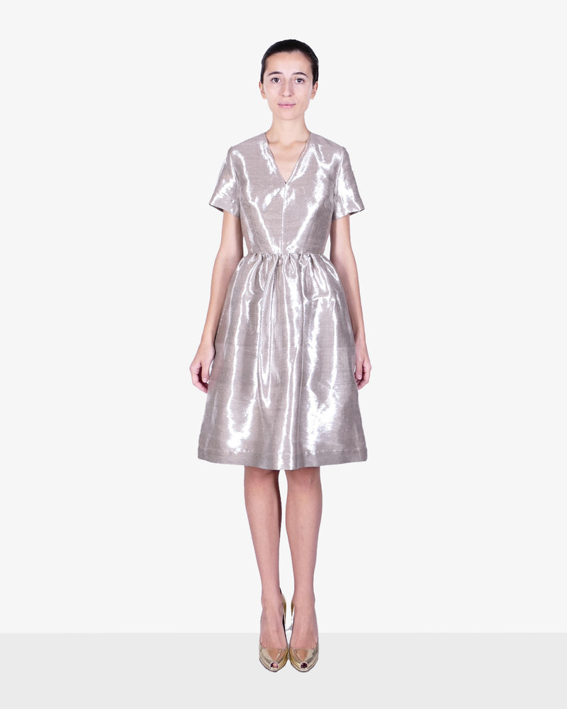 Kleid aus Glanzleinen