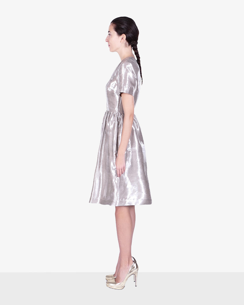Kleid aus Glanzleinen