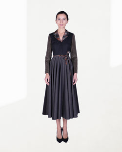 Kleid mit Knopfleiste und Kreisrock