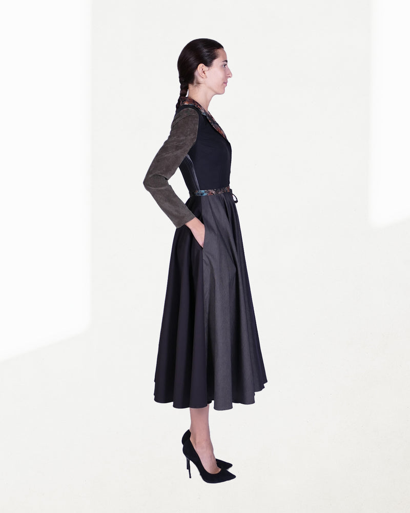 Kleid mit Knopfleiste und Kreisrock
